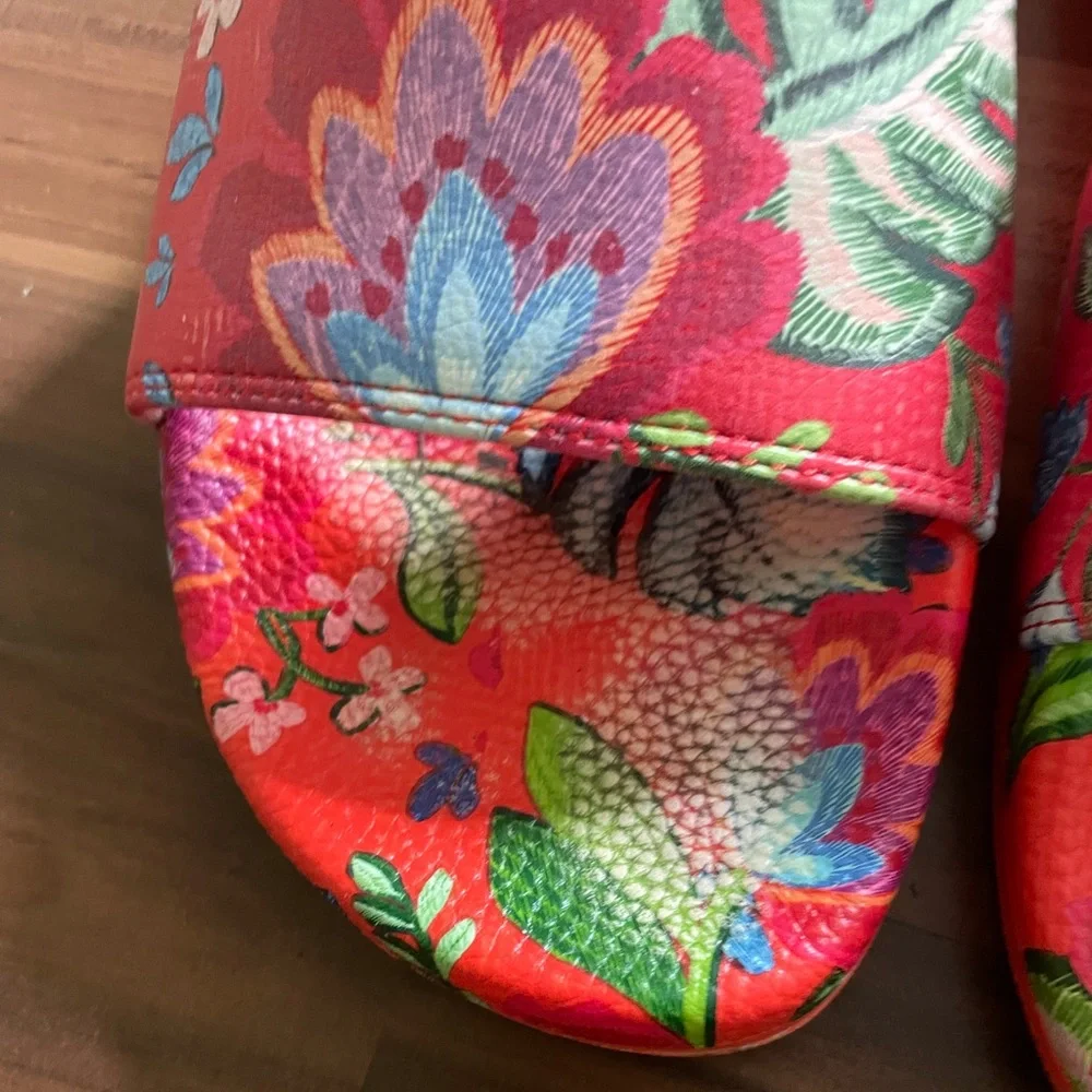 Johnny Was Rumba Slides - Picture 3 of 11